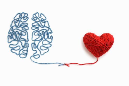 TUTTA CUORE E CERVELLO: FOCUS SU EMICRANIA E DIFFERENZE DI GENERE